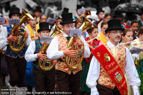 Banda di Cortina durante la sfilata.