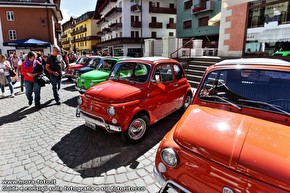 Le Cinquecento parcheggiate a Cortina.