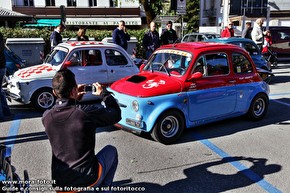 Un fotografo immortala la piccola Fiat.