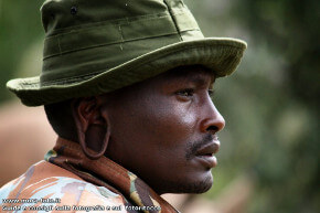 Ranger al Masai Mara in Kenya.